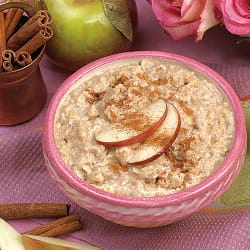 Oatmeal with Apples and Cinnamon